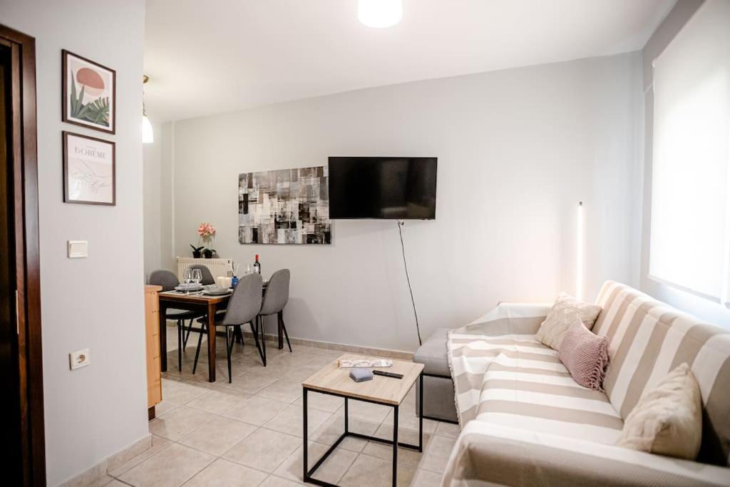 Hermes Modern Apartment Alexandroúpolis Ngoại thất bức ảnh